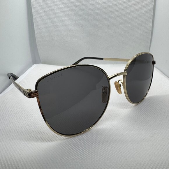 Gucci Grey Cat Eye Ladies Sunglasses - Picture 2 of 2